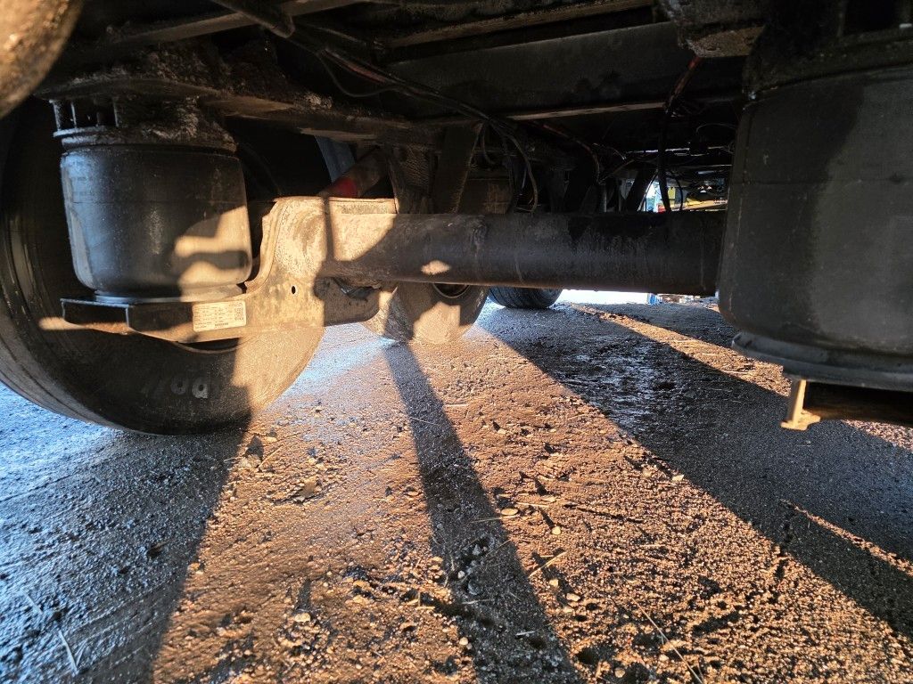Fahrzeugabbildung Knapen 92 cbm Schubboden, Lift, SAF Scheibe