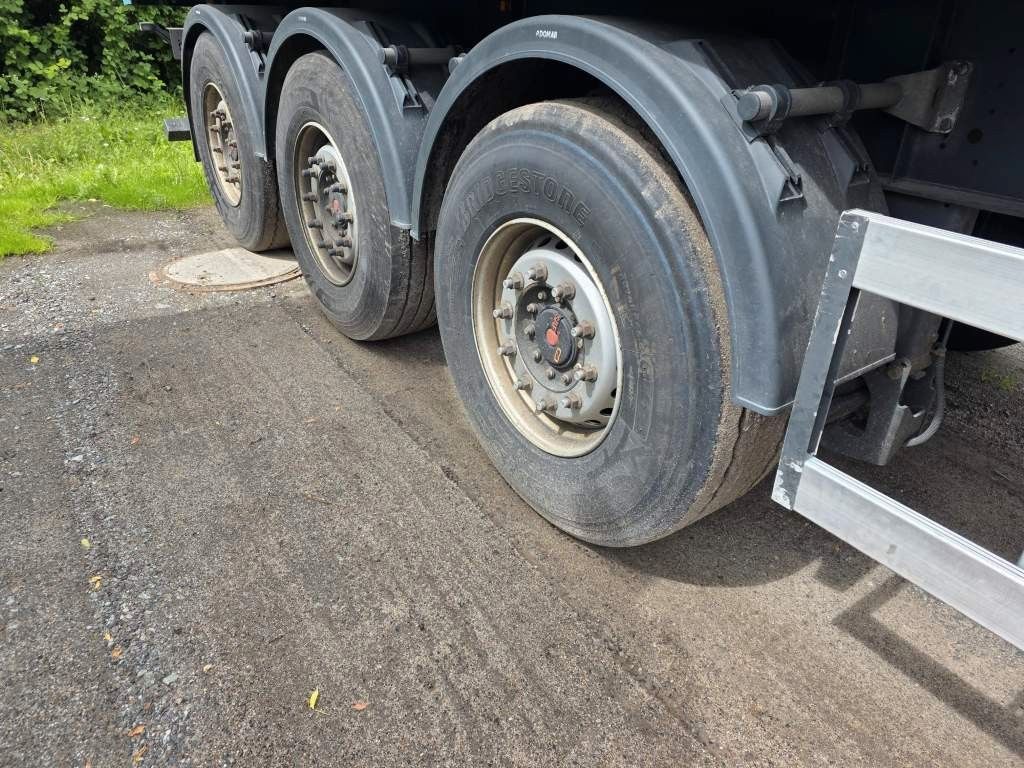 Fahrzeugabbildung Reisch ca. 48 cbm Getreidekipper, Lift, Kornschieber