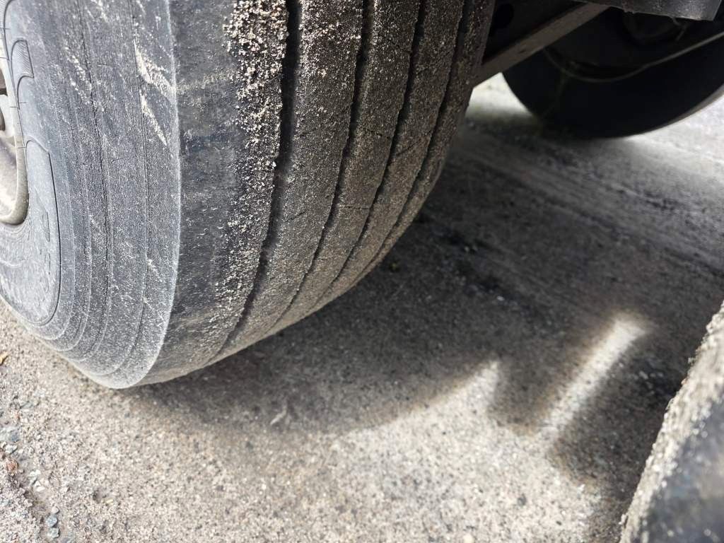 Fahrzeugabbildung Reisch ca. 48 cbm Getreidekipper, Lift, Kornschieber