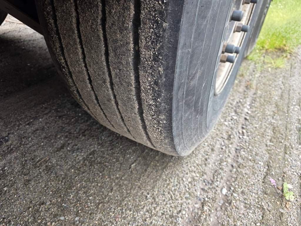 Fahrzeugabbildung Reisch ca. 48 cbm Getreidekipper, Lift, Kornschieber
