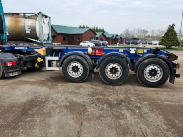 Fahrzeugabbildung Schmitz Cargobull 20" Tankconatinerchassis + Tankcontainer