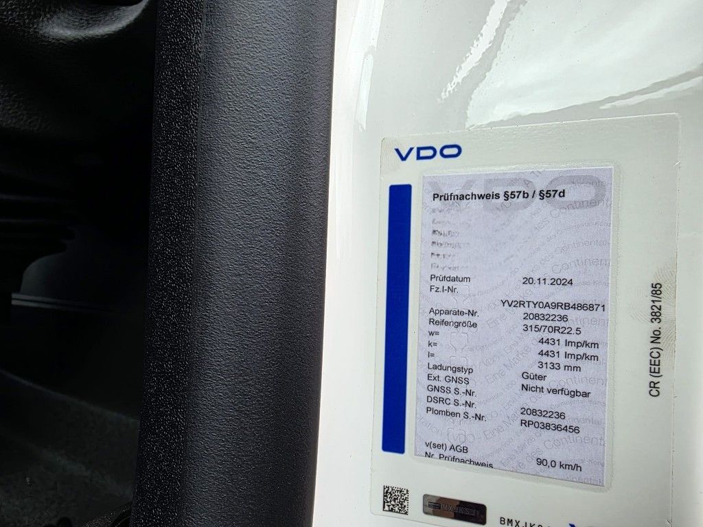 Fahrzeugabbildung Volvo Volvo 460 neues Modell, Tageszulassung, 2 Kreis