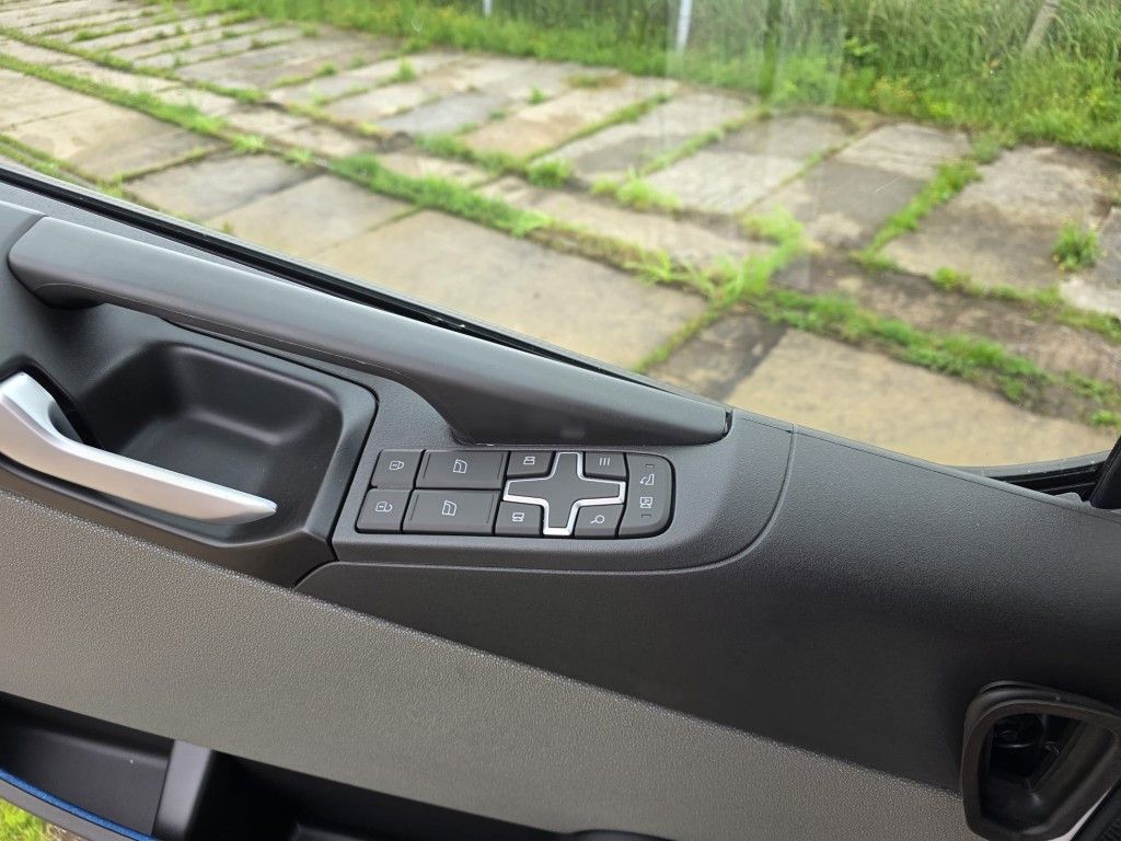 Fahrzeugabbildung Volvo Volvo 460 neues Modell, Tageszulassung, 2 Kreis