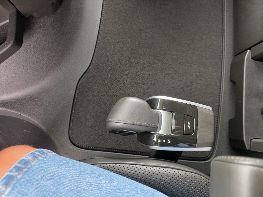 Fahrzeugabbildung Volvo Volvo 460 neues Modell, Tageszulassung, 2 Kreis