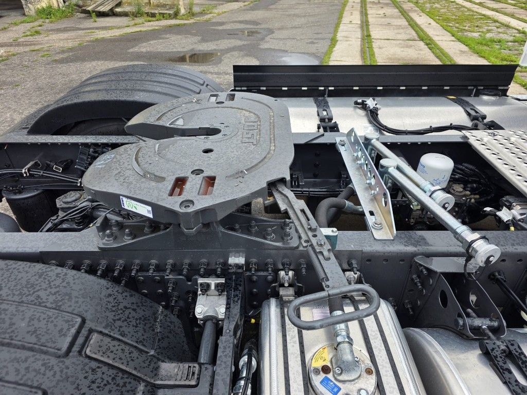 Fahrzeugabbildung Volvo Volvo 460 neues Modell, Tageszulassung, 2 Kreis