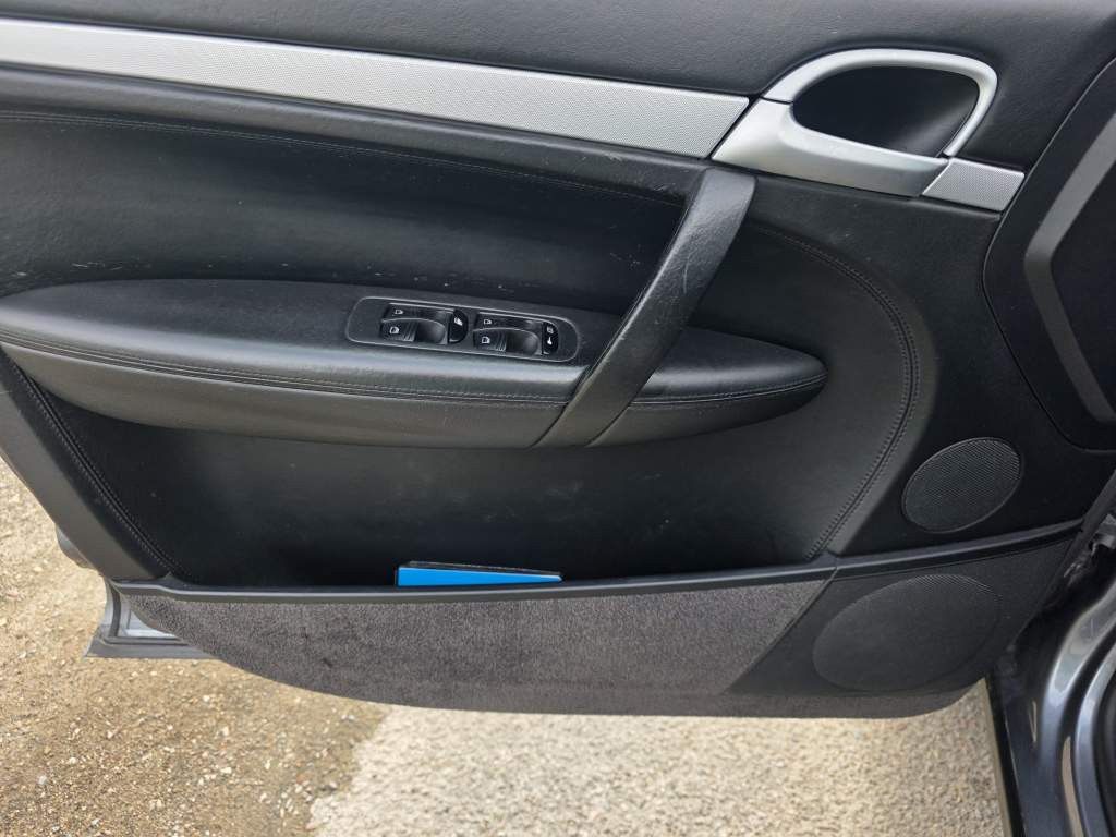 Fahrzeugabbildung Porsche Cayenne S 4.5 L mit 340 PS, V8, Allrad