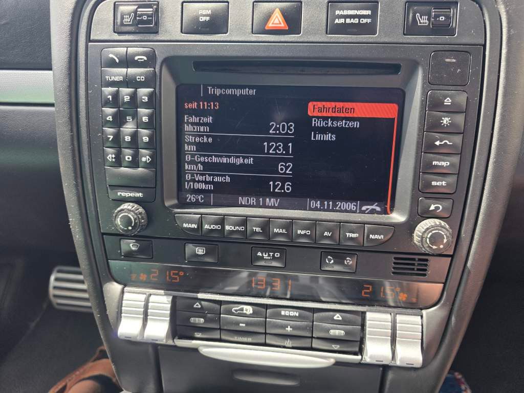 Fahrzeugabbildung Porsche Cayenne S 4.5 L mit 340 PS, V8, Allrad