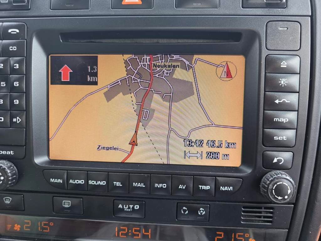 Fahrzeugabbildung Porsche Cayenne S 4.5 L mit 340 PS, V8, Allrad