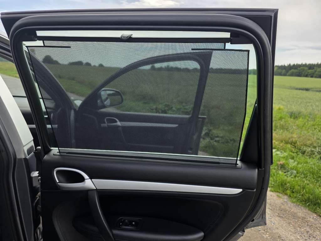 Fahrzeugabbildung Porsche Cayenne S 4.5 L mit 340 PS, V8, Allrad