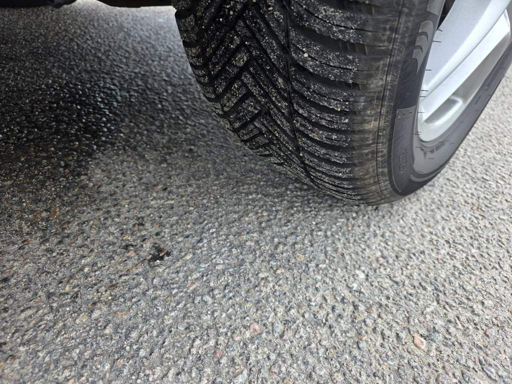 Fahrzeugabbildung Porsche Cayenne S 4.5 L mit 340 PS, V8, Allrad