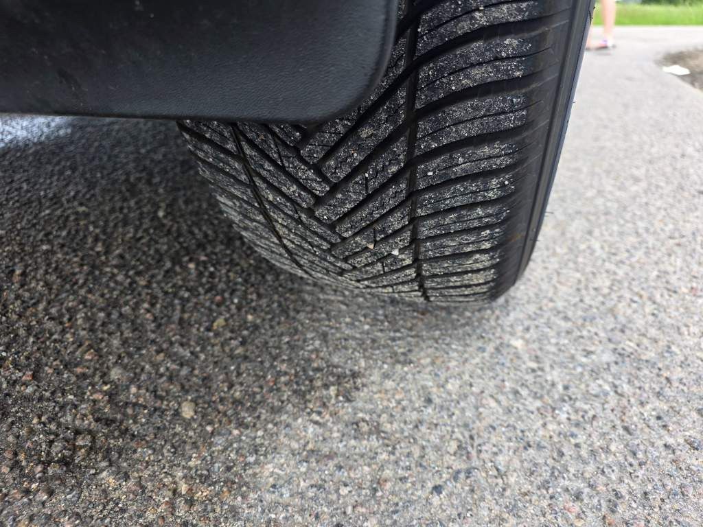 Fahrzeugabbildung Porsche Cayenne S 4.5 L mit 340 PS, V8, Allrad
