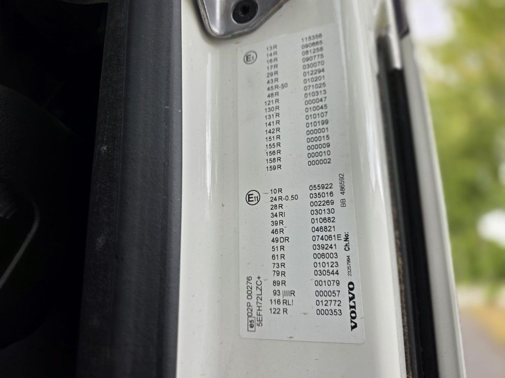 Fahrzeugabbildung Volvo FH 460 neues Modell, 2 Kreis-Hydr, Standklima