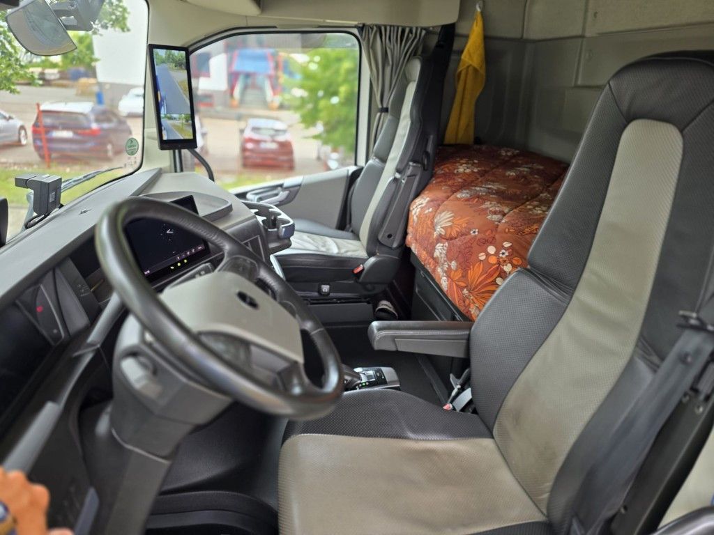 Fahrzeugabbildung Volvo FH 460 neues Modell, 2 Kreis-Hydr, Standklima