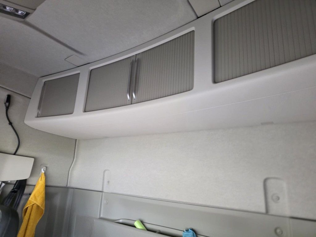 Fahrzeugabbildung Volvo FH 460 neues Modell, 2 Kreis-Hydr, Standklima