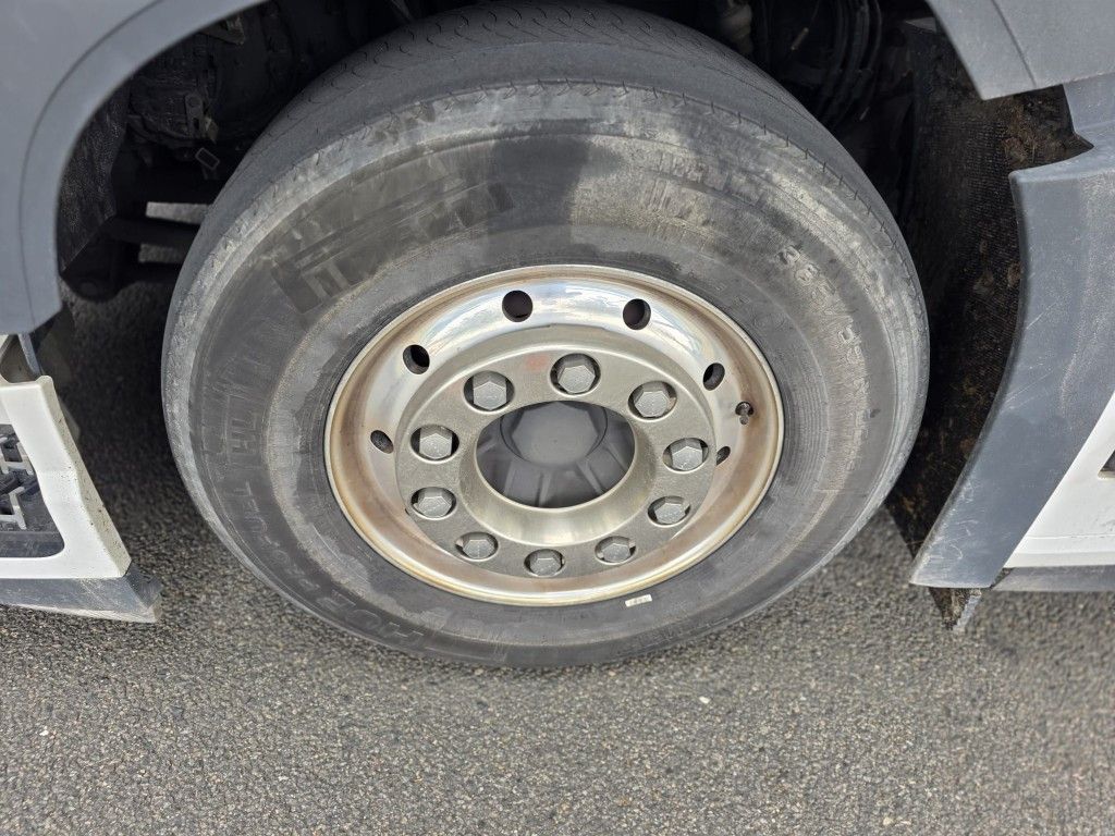 Fahrzeugabbildung Volvo FH 460 neues Modell, 2 Kreis-Hydr, Standklima