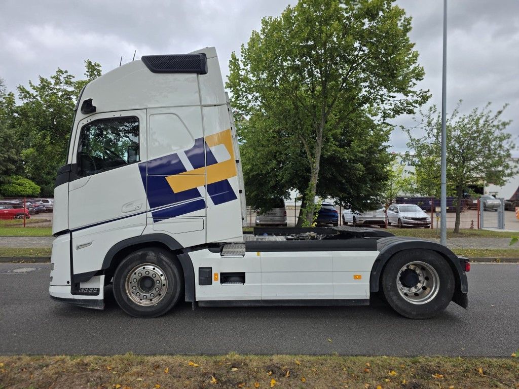 Fahrzeugabbildung Volvo FH 460 neues Modell, 2 Kreis-Hydr, Standklima