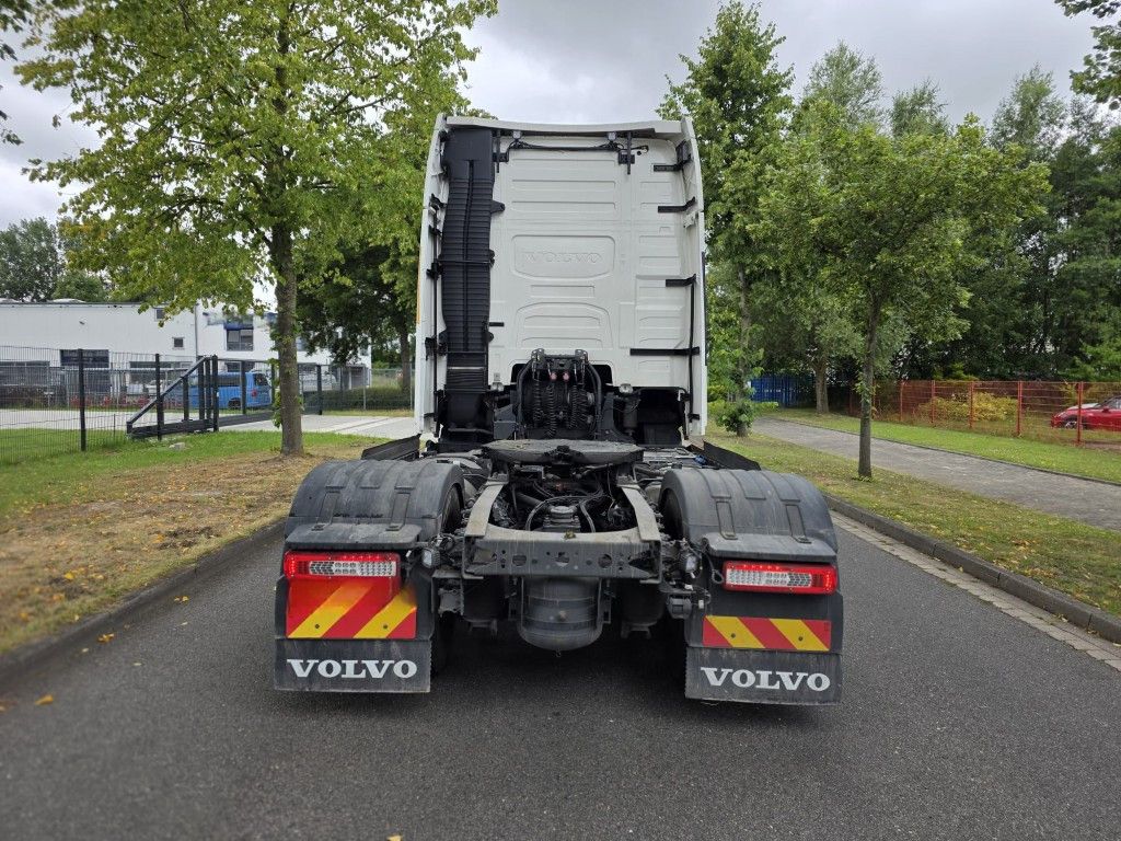Fahrzeugabbildung Volvo FH 460 neues Modell, 2 Kreis-Hydr, Standklima