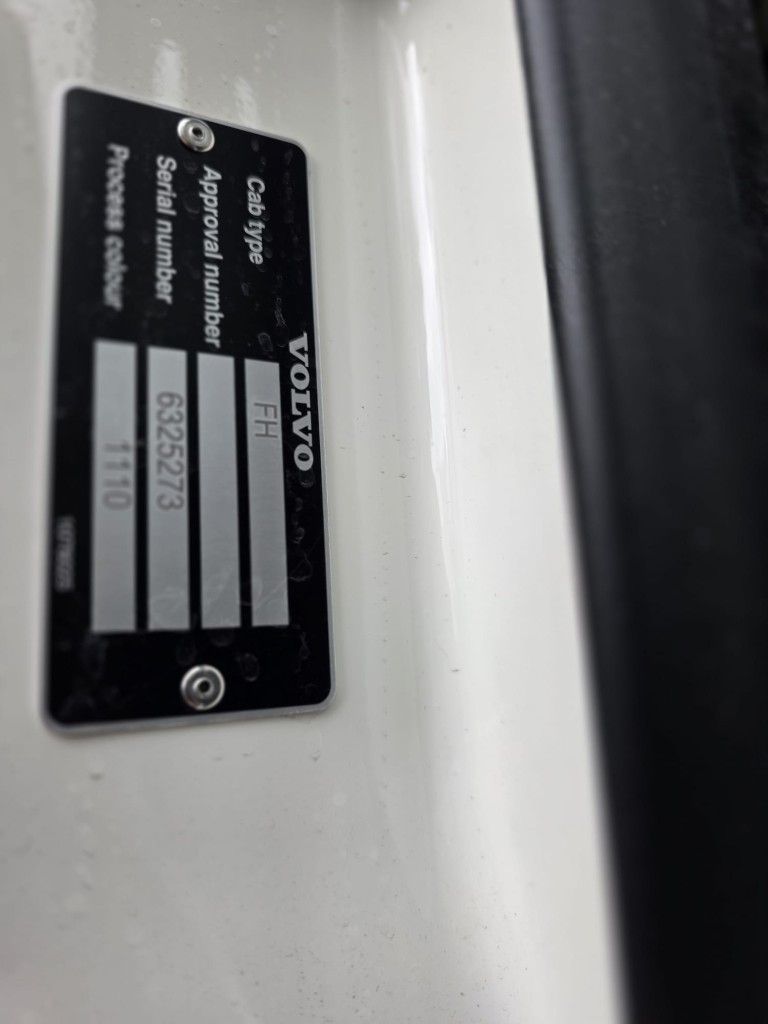 Fahrzeugabbildung Volvo FH 460 neues Modell, 2 Kreis-Hydr, Standklima