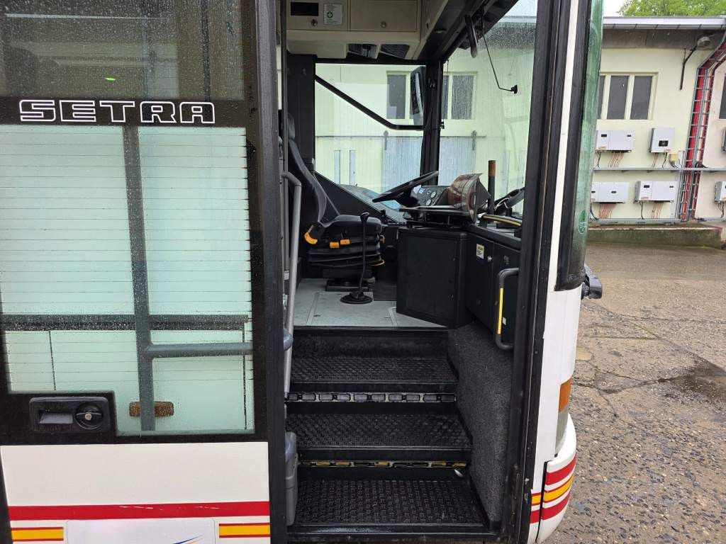 Fahrzeugabbildung Setra S315 Überland 53+49+1, großer Gepäckraum