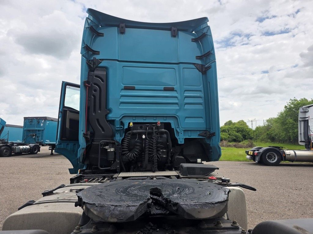 Fahrzeugabbildung MAN 18.470 TGX XXL Unfall, Retarder, 2 Kreis Hydr.