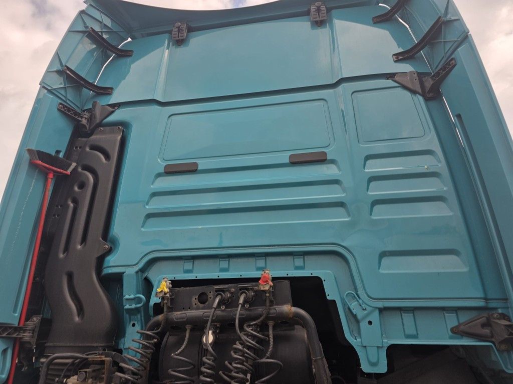 Fahrzeugabbildung MAN 18.470 TGX XXL Unfall, Retarder, 2 Kreis Hydr.