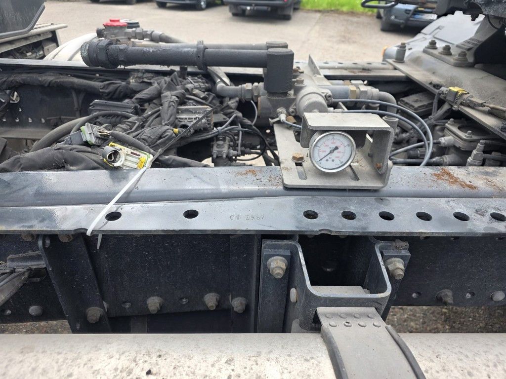 Fahrzeugabbildung MAN 18.470 TGX XXL Unfall, Retarder, 2 Kreis Hydr.