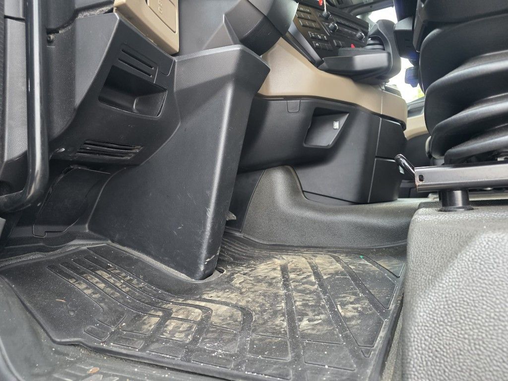 Fahrzeugabbildung MAN 18.470 TGX XXL Unfall, Retarder, 2 Kreis Hydr.