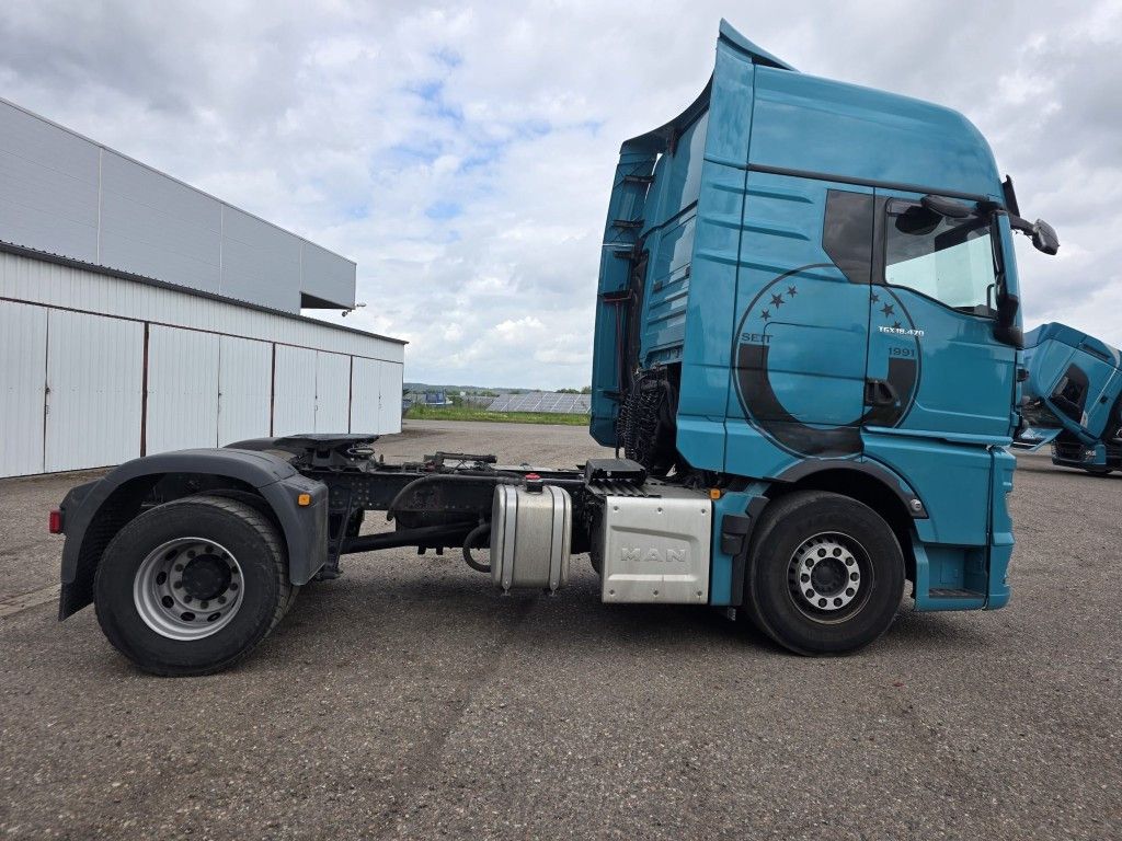 Fahrzeugabbildung MAN 18.470 TGX XXL Unfall, Retarder, 2 Kreis Hydr.