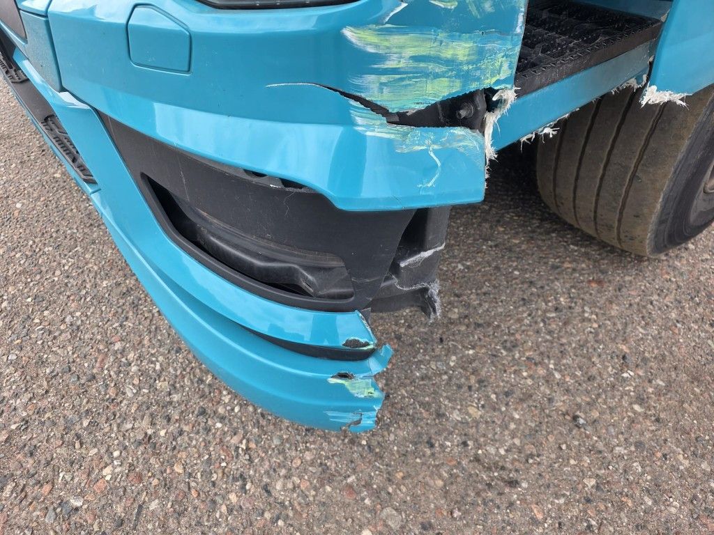 Fahrzeugabbildung MAN 18.470 TGX XXL Unfall, Retarder, 2 Kreis Hydr.
