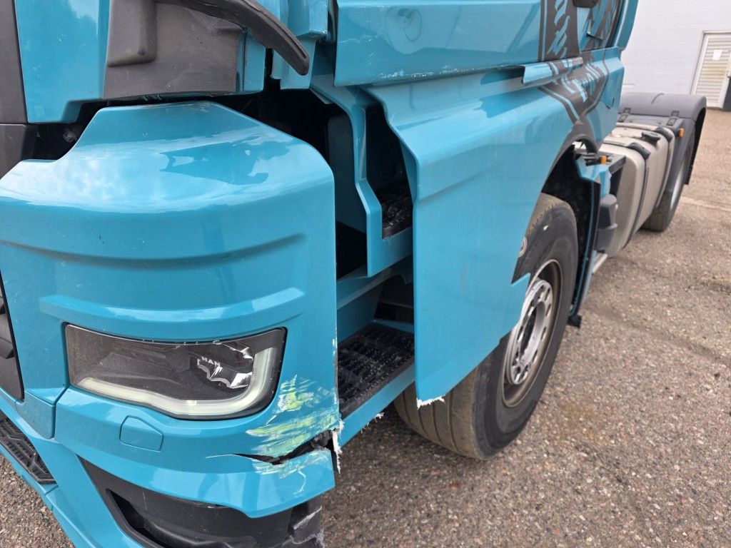 Fahrzeugabbildung MAN 18.470 TGX XXL Unfall, Retarder, 2 Kreis Hydr.