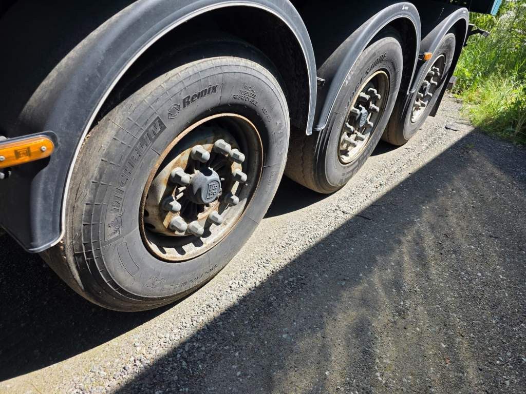 Fahrzeugabbildung Wielton 50 cbm Getreidemulde, Pendelklappe,Kornschieber