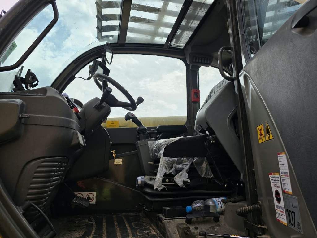 Fahrzeugabbildung Manitou MRT 2470+Privilege,Klima,drehbare Kabine,Palgab.