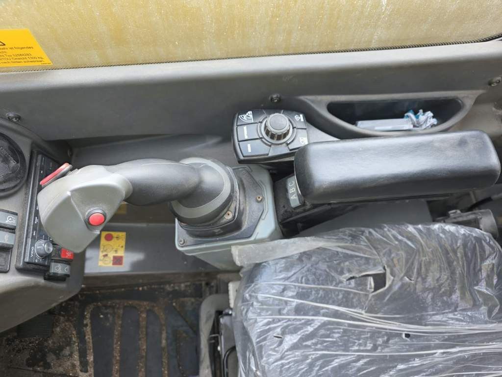 Fahrzeugabbildung Manitou MRT 2470+Privilege,Klima,drehbare Kabine,Palgab.