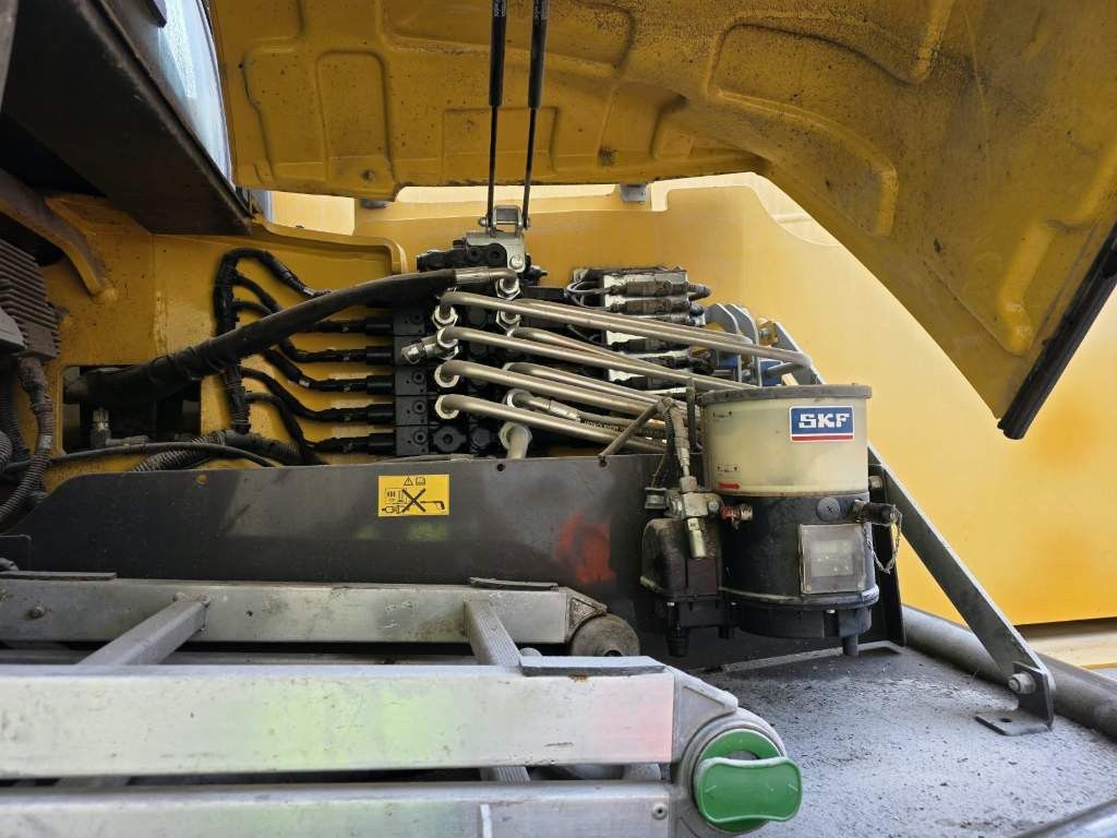 Fahrzeugabbildung Manitou MRT 2470+Privilege,Klima,drehbare Kabine,Palgab.