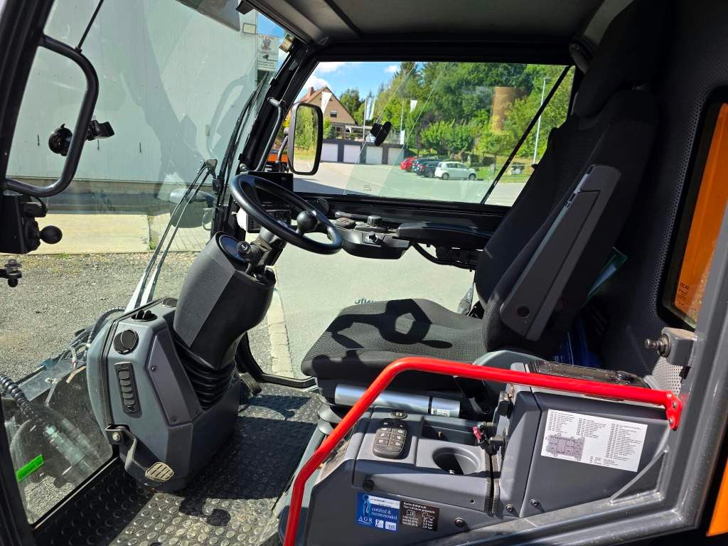 Fahrzeugabbildung Schmidt Schmidt Aebi Flexigo150,Besen,Streuaufbau,Schild