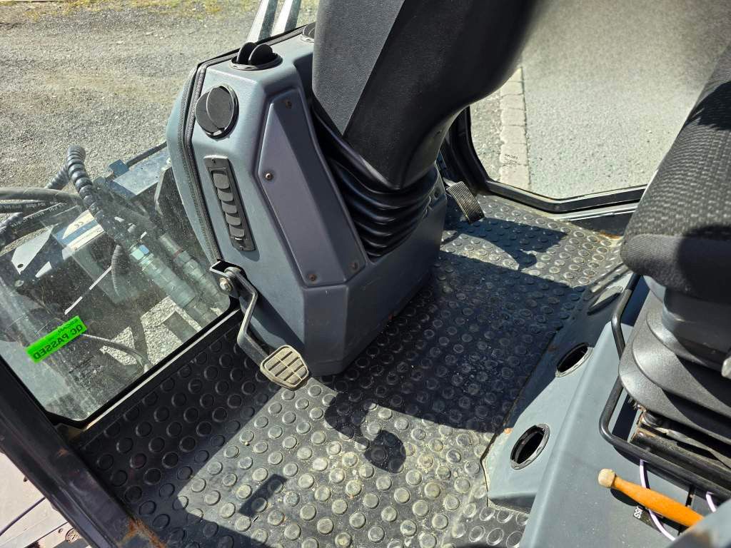 Fahrzeugabbildung Schmidt Schmidt Aebi Flexigo150,Besen,Streuaufbau,Schild