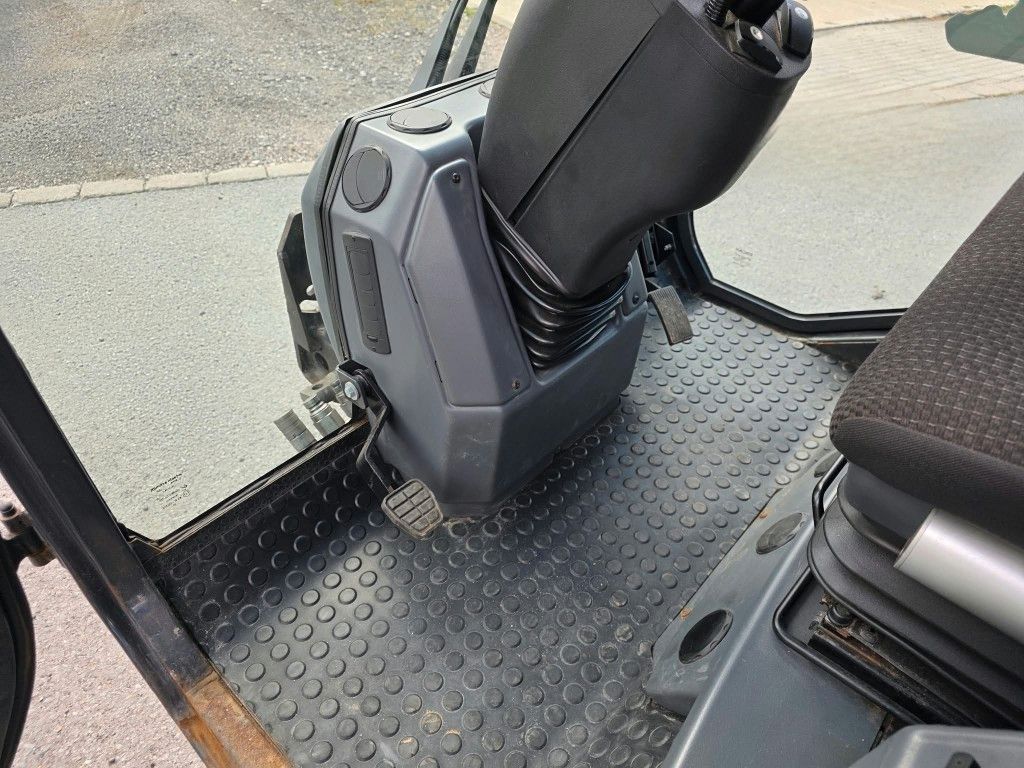 Fahrzeugabbildung Schmidt Aebi-Schmidt Flexigo 150 Winterd, Streuer+Schild