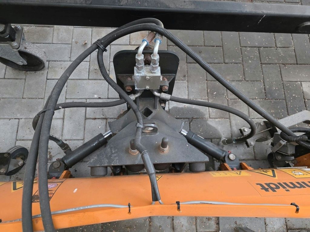 Fahrzeugabbildung Schmidt Aebi-Schmidt Flexigo 150 Winterd, Streuer+Schild