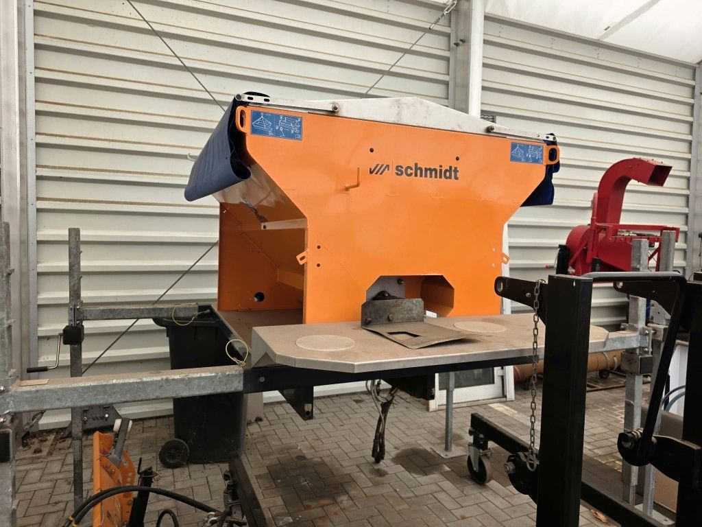 Fahrzeugabbildung Schmidt Aebi-Schmidt Flexigo 150 Winterd, Streuer+Schild