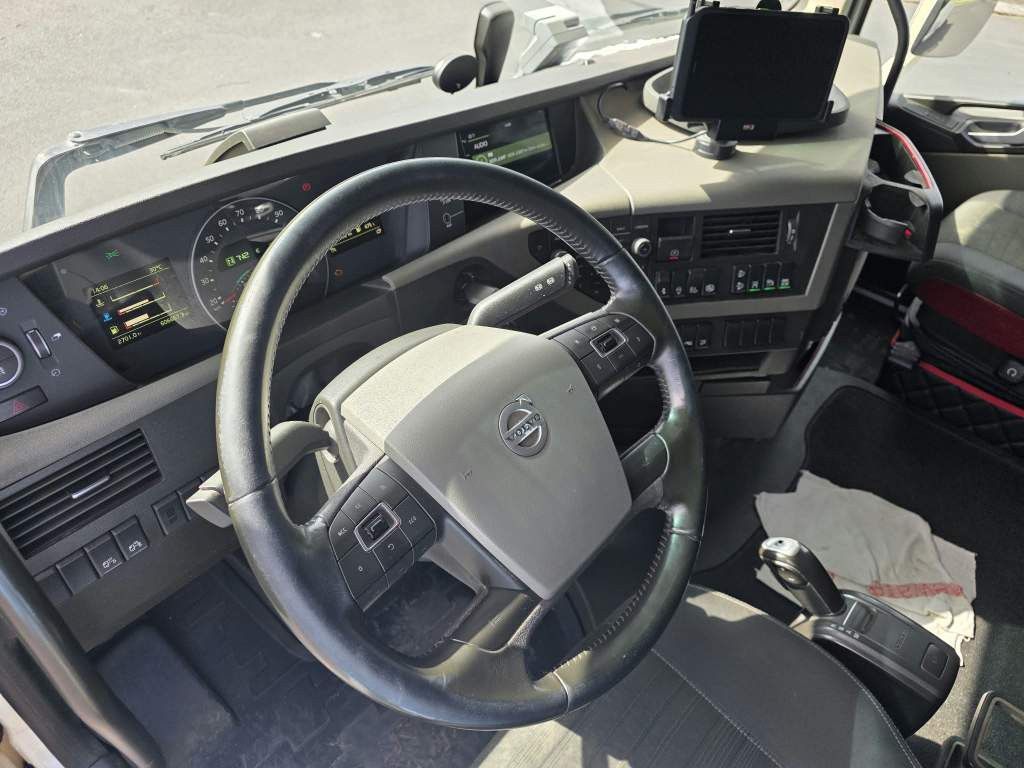 Fahrzeugabbildung Volvo FH 500 Retrader, Kipphgydraulik, ALCOA LM
