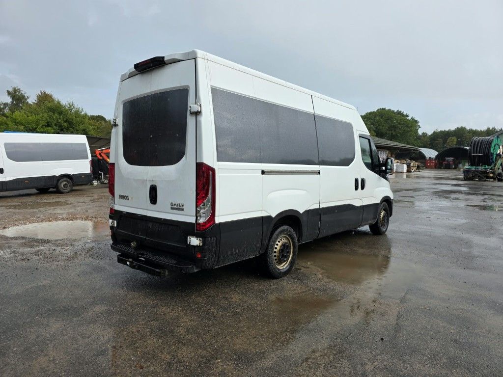 Fahrzeugabbildung Iveco 35S16, 1+2 Sitzer, Klima Automat, Trennwand, AHK
