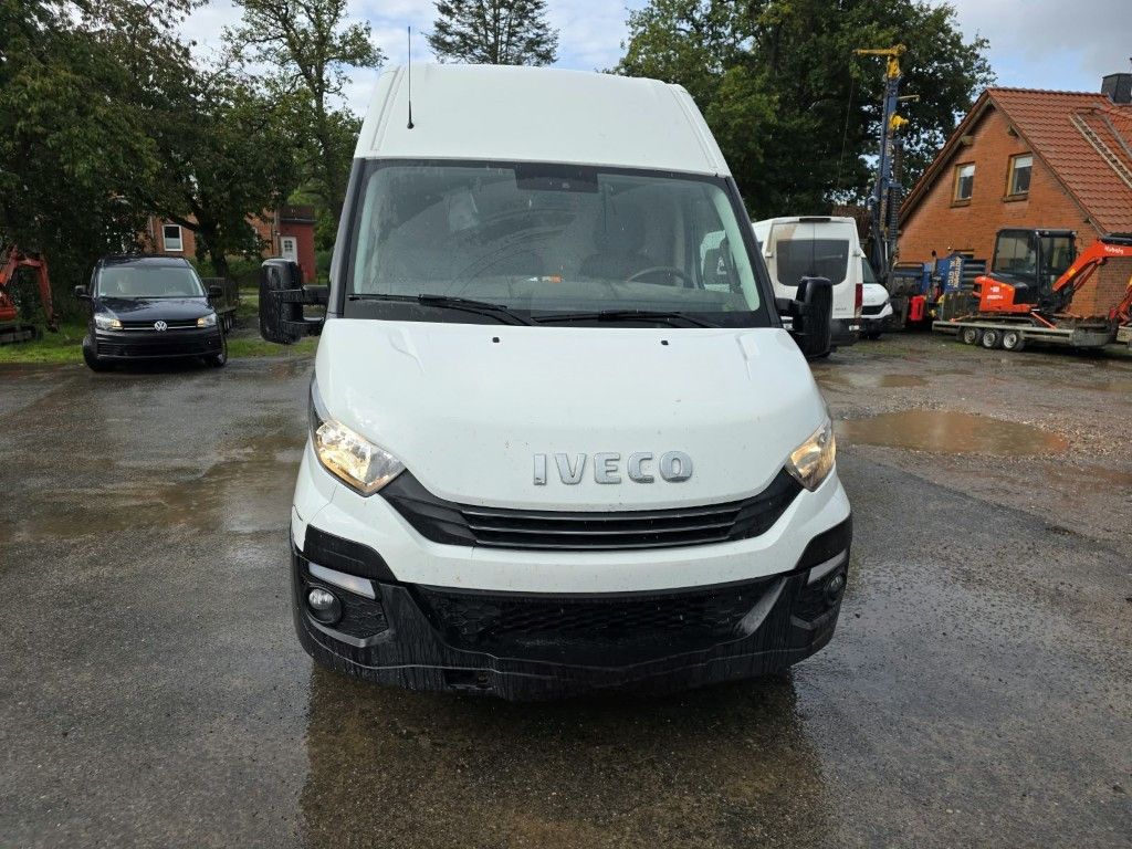 Fahrzeugabbildung Iveco 35S16, 1+2 Sitzer, Klima Automat, Trennwand, AHK