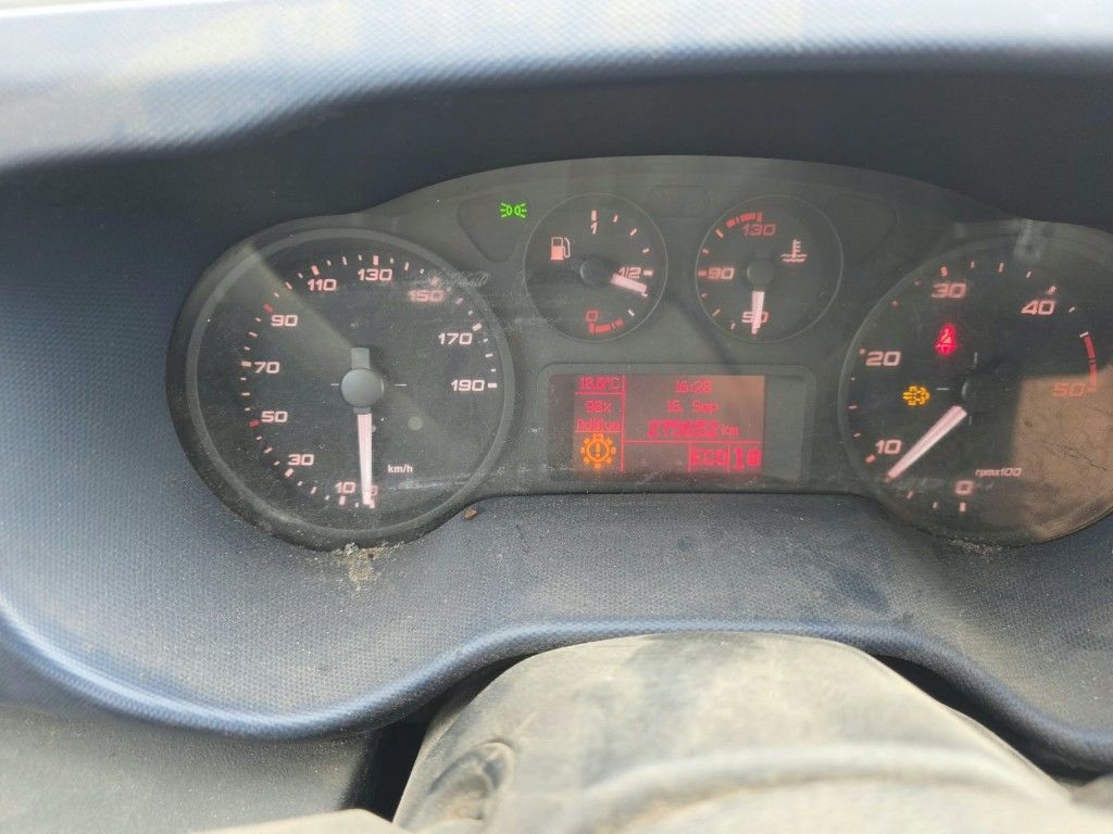 Fahrzeugabbildung Iveco 35S16, 1+2 Sitzer, Klima Automat, Trennwand, AHK