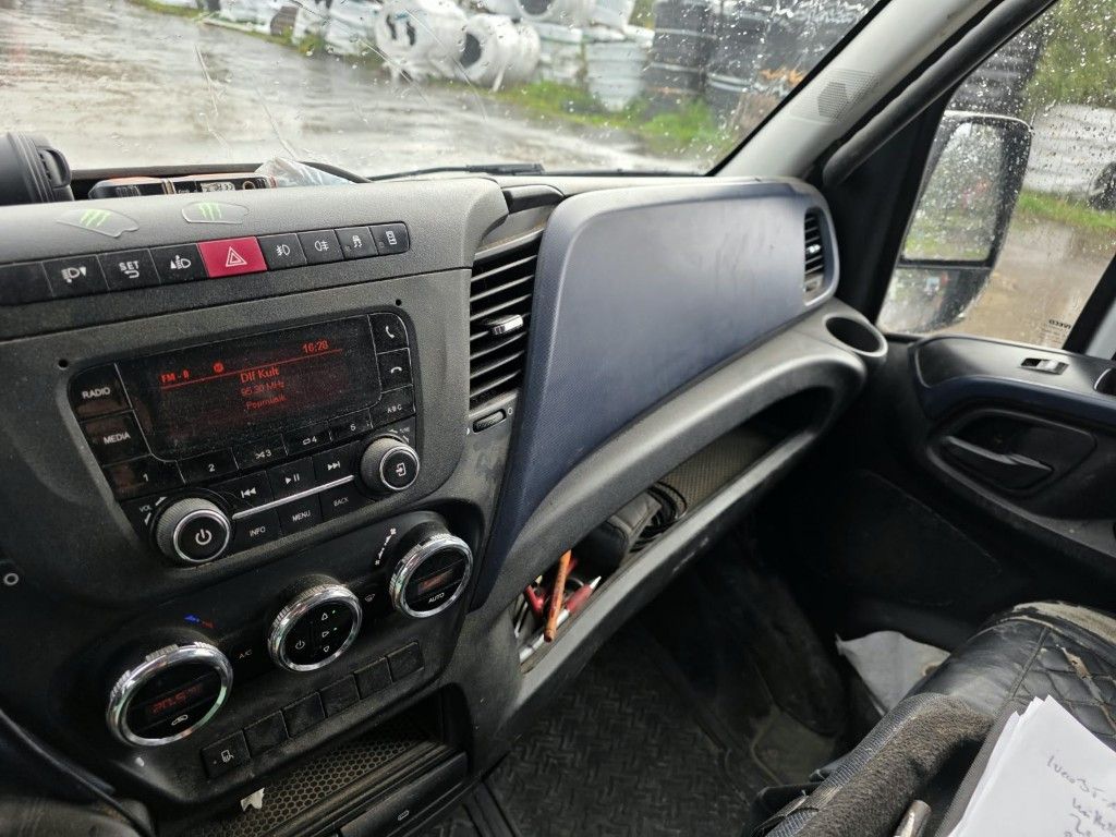 Fahrzeugabbildung Iveco 35S16, 1+2 Sitzer, Klima Automat, Trennwand, AHK