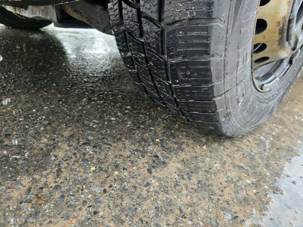 Fahrzeugabbildung Iveco 35S16, 1+2 Sitzer, Klima Automat, Trennwand, AHK