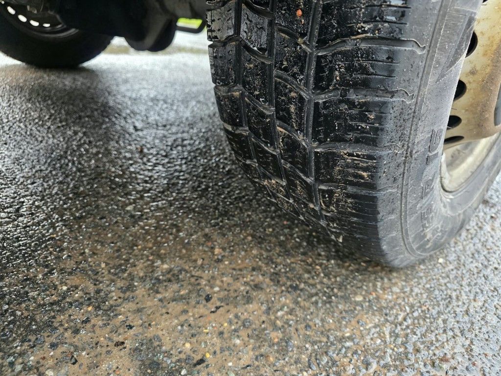 Fahrzeugabbildung Iveco 35S16, 1+2 Sitzer, Klima Automat, Trennwand, AHK