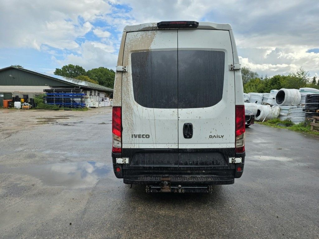 Fahrzeugabbildung Iveco 35S16 HiMatic, Klima Automat, 1+2 Sitzer, AHK