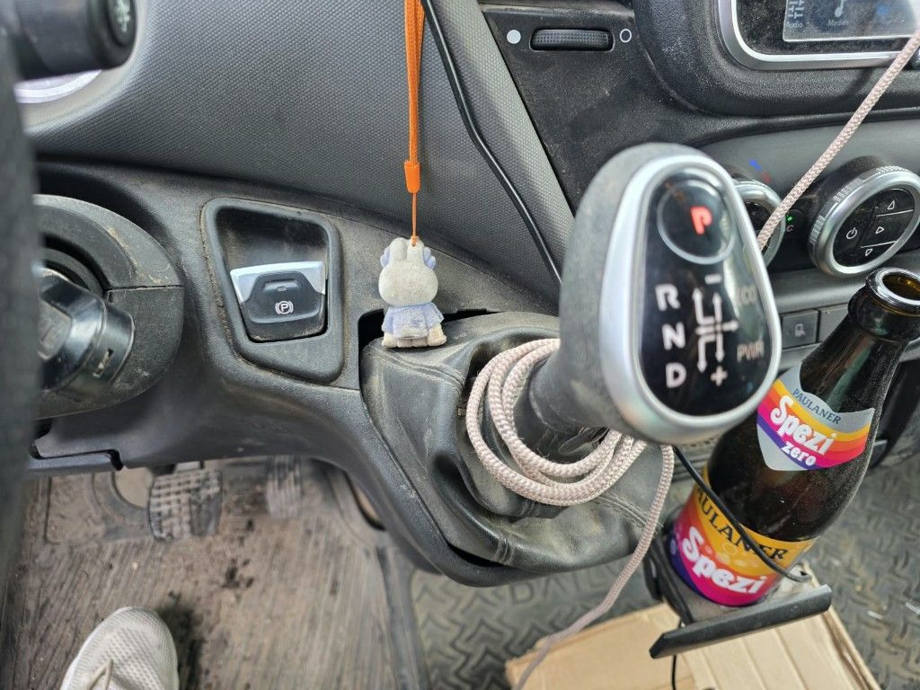 Fahrzeugabbildung Iveco 35S16 HiMatic, Klima Automat, 1+2 Sitzer, AHK