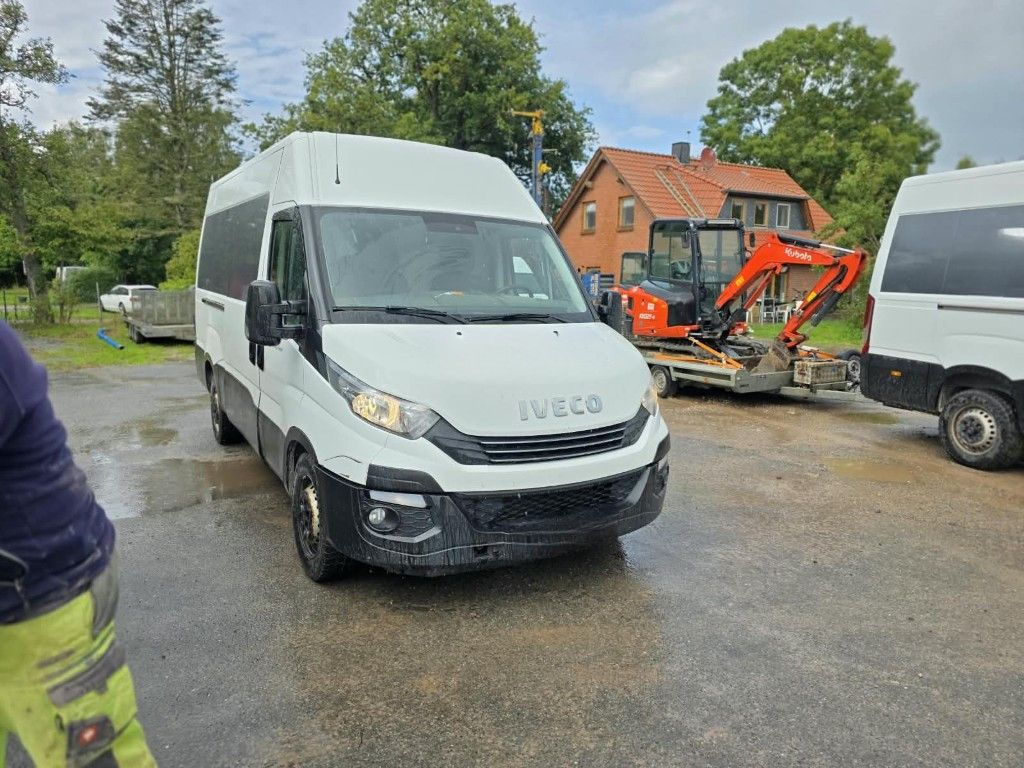 Fahrzeugabbildung Iveco 35S16 HiMatic, Klima Automat, 1+2 Sitzer, AHK