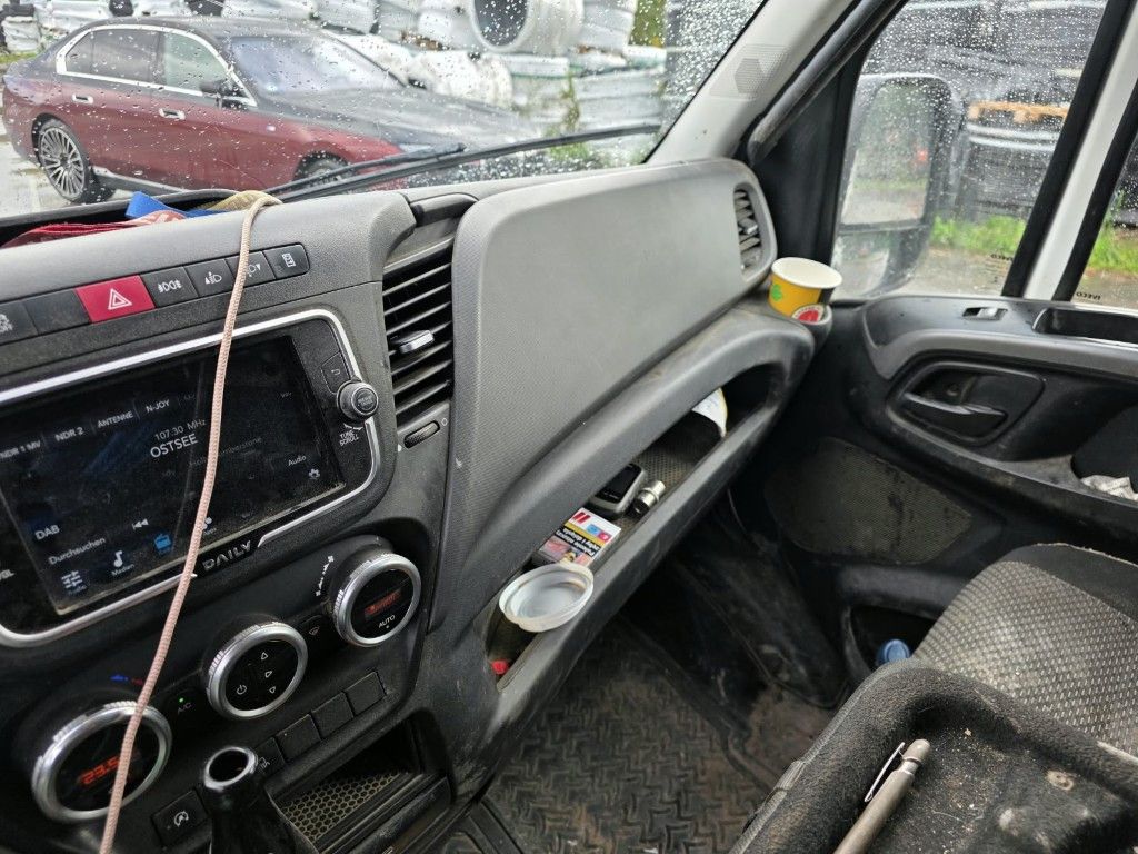 Fahrzeugabbildung Iveco 35S16 HiMatic, Klima Automat, 1+2 Sitzer, AHK